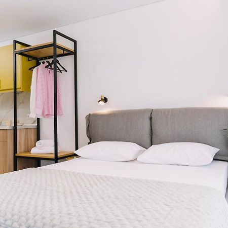 Blue Stone Luxury Suites 리메나리아 외부 사진