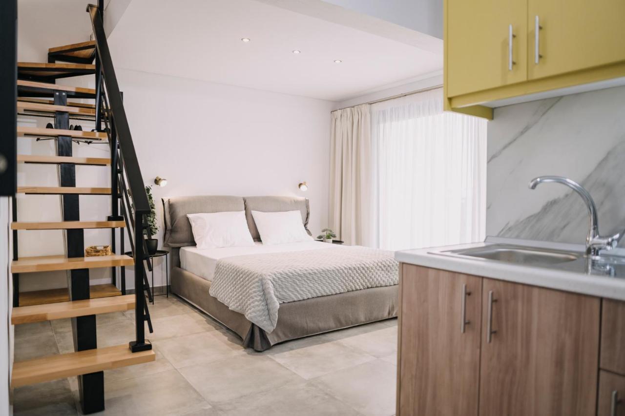 Blue Stone Luxury Suites 리메나리아 외부 사진