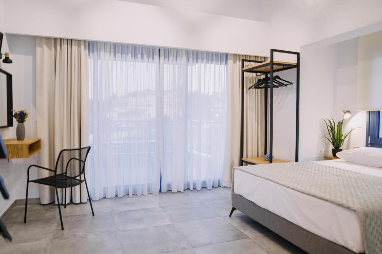 Blue Stone Luxury Suites 리메나리아 외부 사진