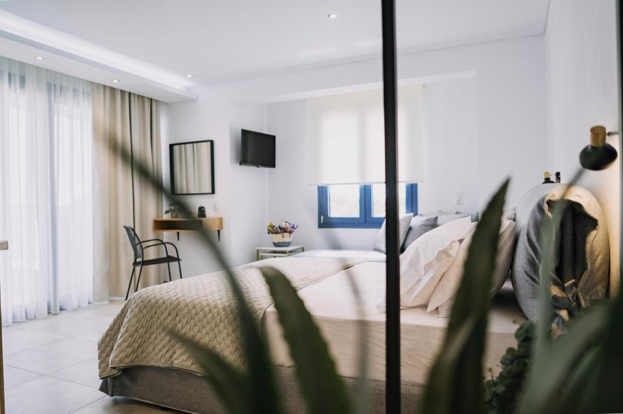 Blue Stone Luxury Suites 리메나리아 외부 사진