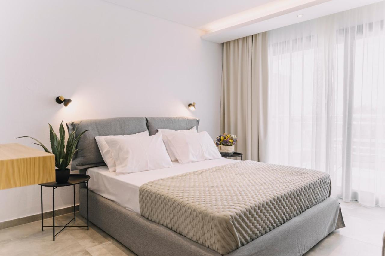 Blue Stone Luxury Suites 리메나리아 외부 사진