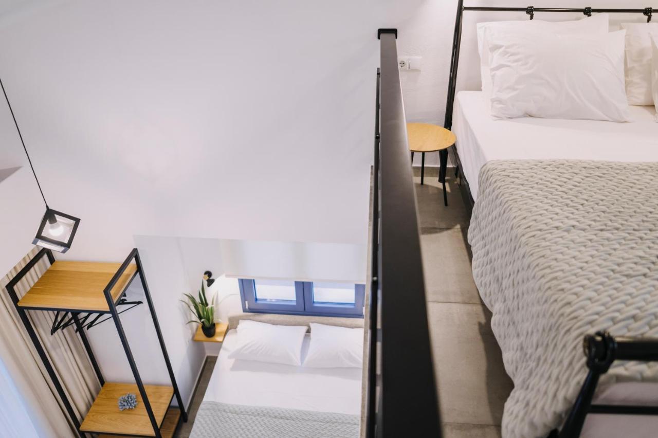 Blue Stone Luxury Suites 리메나리아 외부 사진