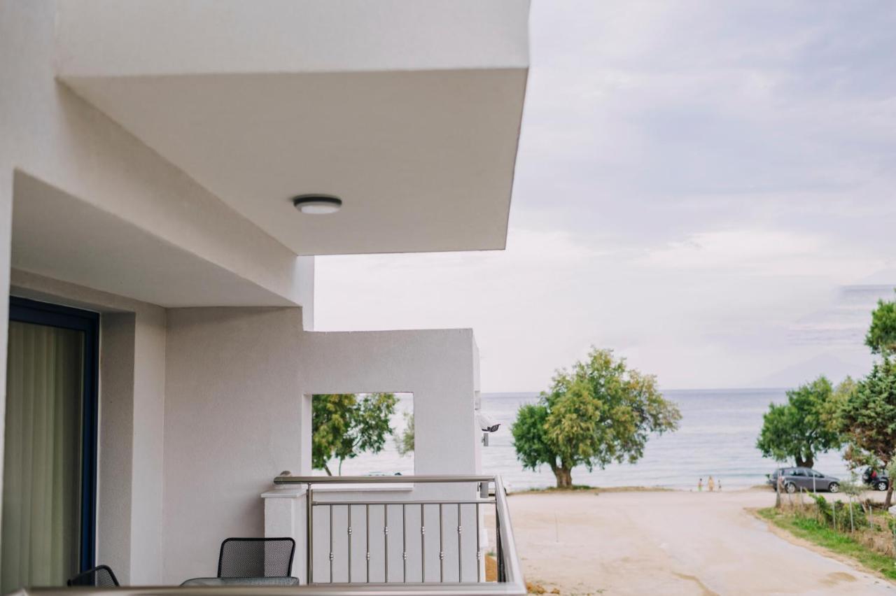 Blue Stone Luxury Suites 리메나리아 외부 사진