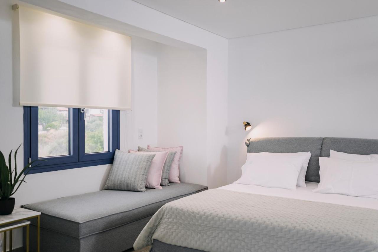 Blue Stone Luxury Suites 리메나리아 외부 사진
