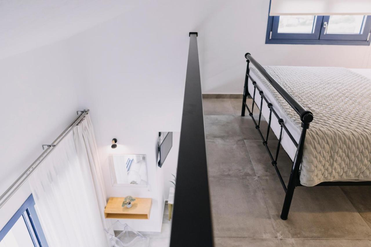 Blue Stone Luxury Suites 리메나리아 외부 사진