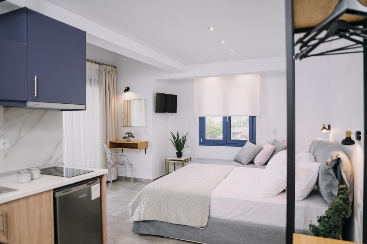 Blue Stone Luxury Suites 리메나리아 외부 사진