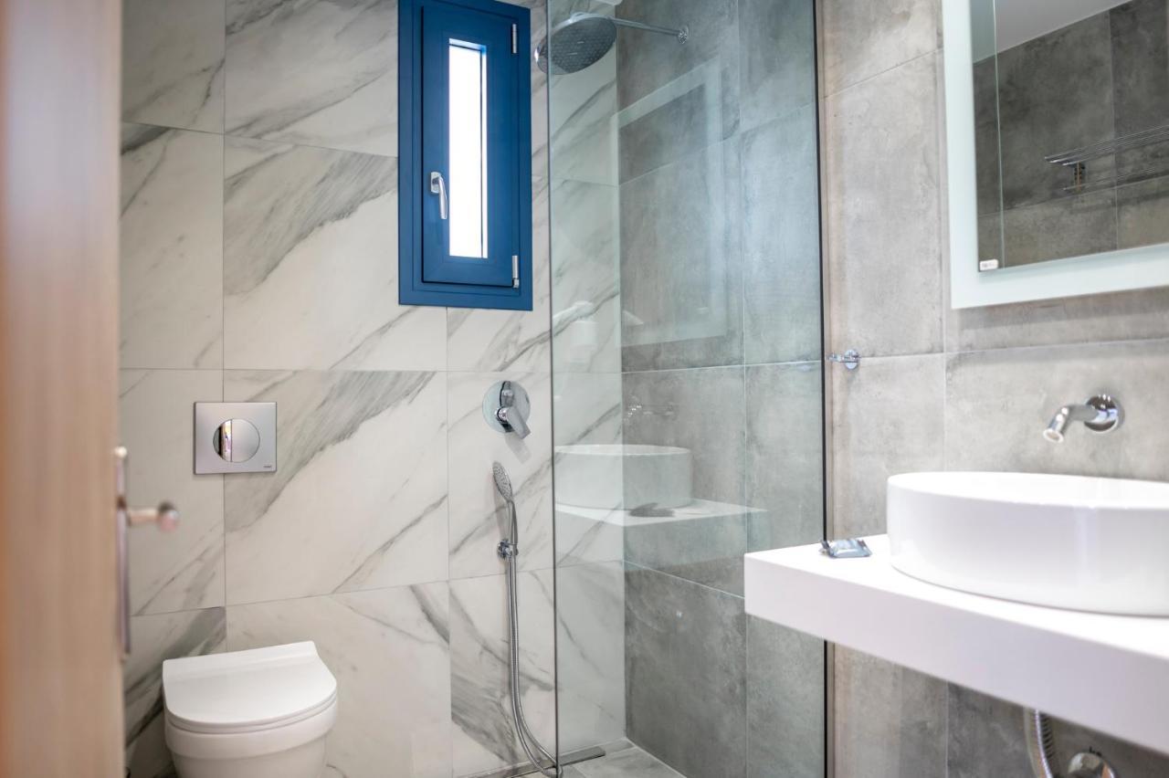 Blue Stone Luxury Suites 리메나리아 외부 사진