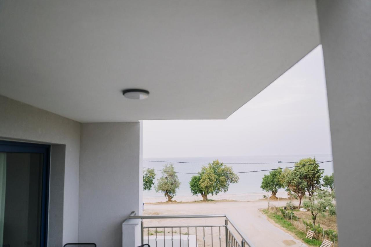Blue Stone Luxury Suites 리메나리아 외부 사진