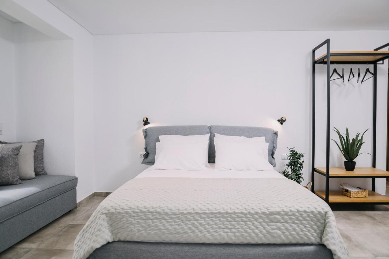 Blue Stone Luxury Suites 리메나리아 외부 사진