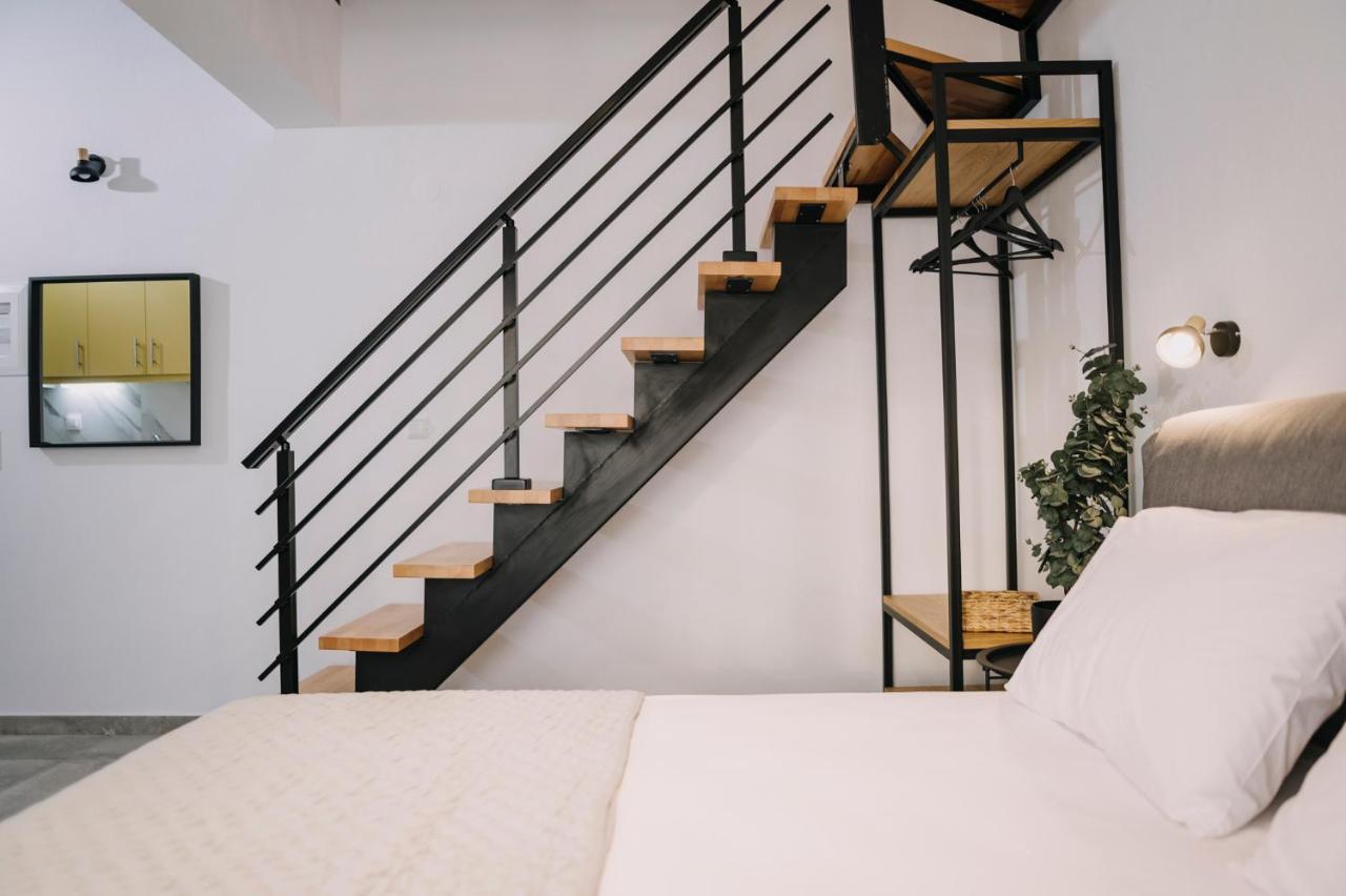 Blue Stone Luxury Suites 리메나리아 외부 사진