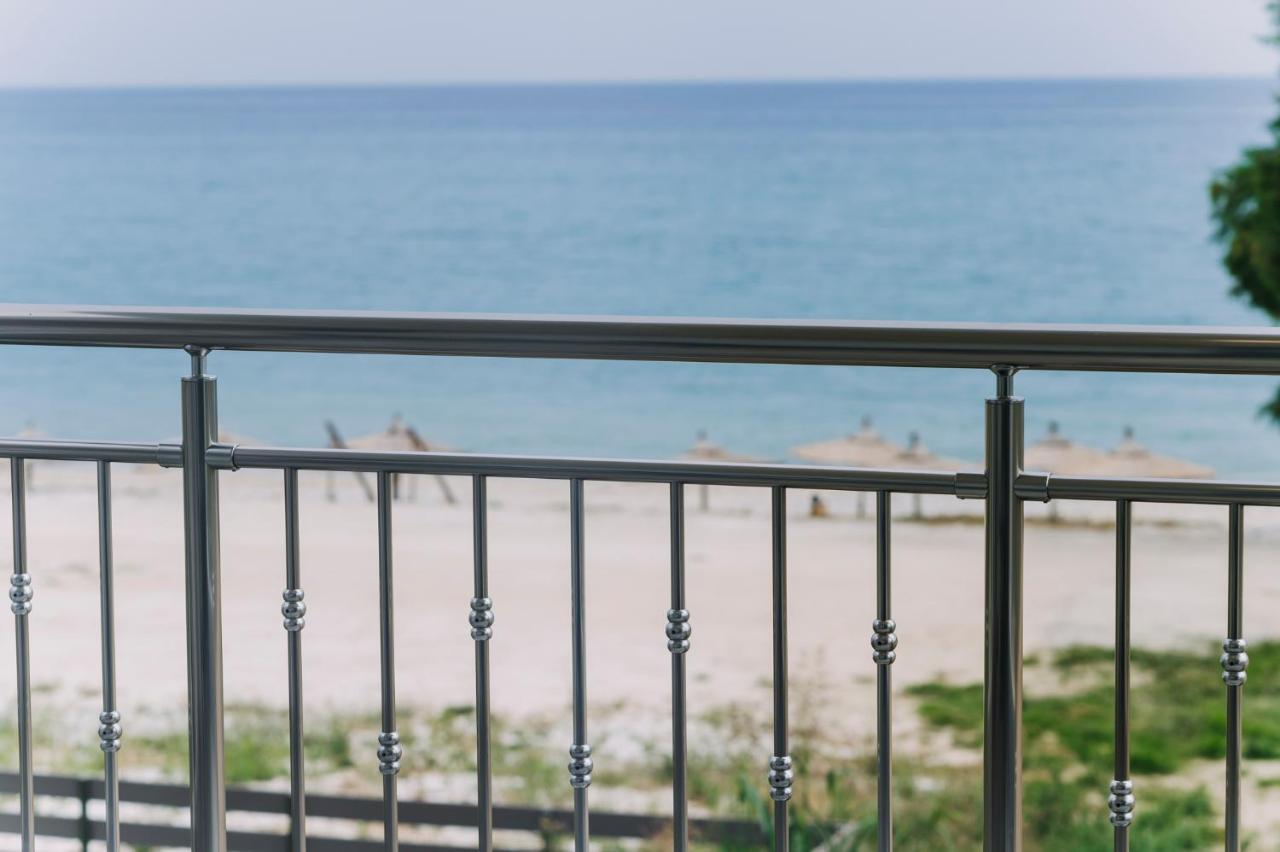 Blue Stone Luxury Suites 리메나리아 외부 사진